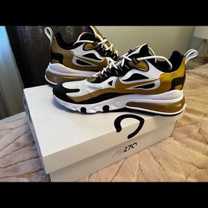 Nike 270 React